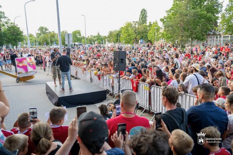 Szoboszlai hazatért – sok száz érdeklődőt vonzott a Telekomosok Fesztiválja a Bregyóban